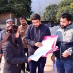 जिलाधिकारी ने किया ग्राम खोली स्थित क्रिटिकल केयर ब्लॉक का औचक निरीक्षण